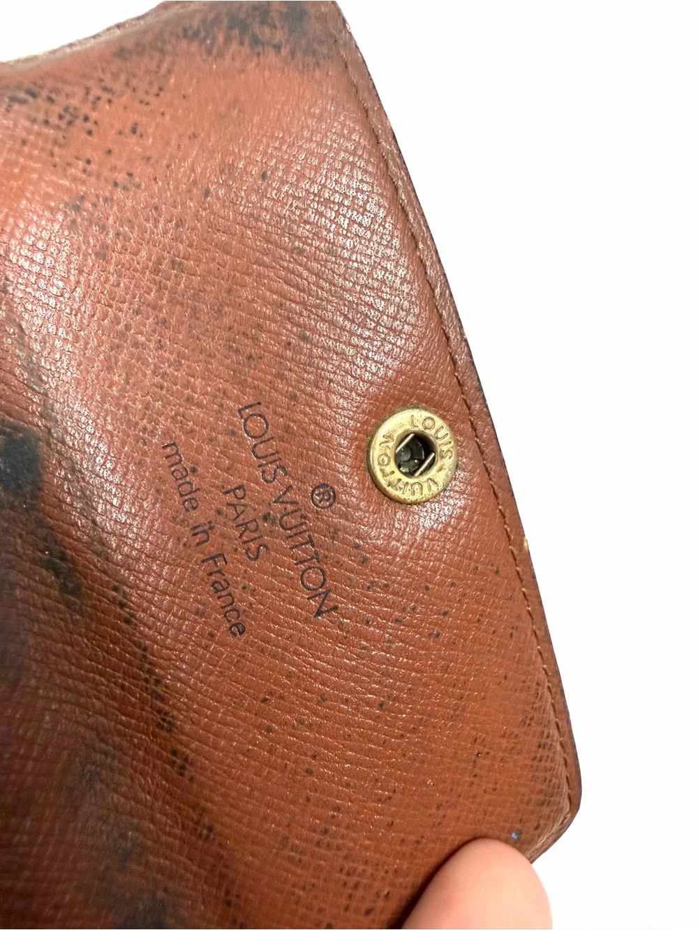 Authentic Louis Vuitton Monogram 4 Key Holder Case